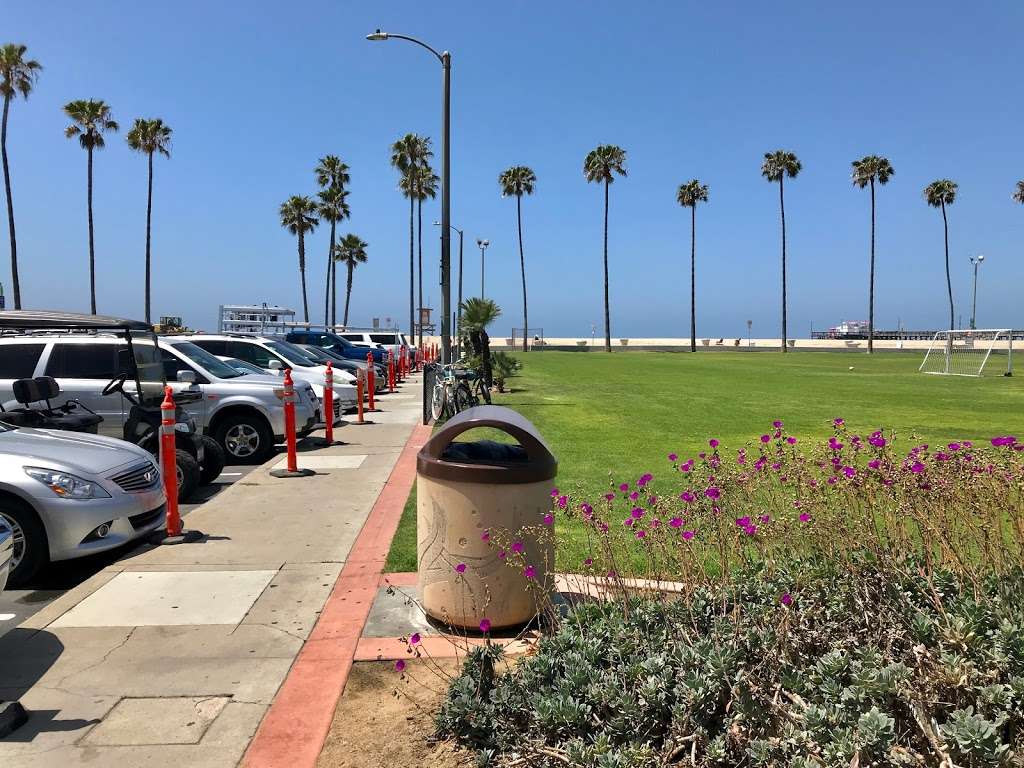 B St Lot | 2-98 B St, Newport Beach, CA 92661, USA