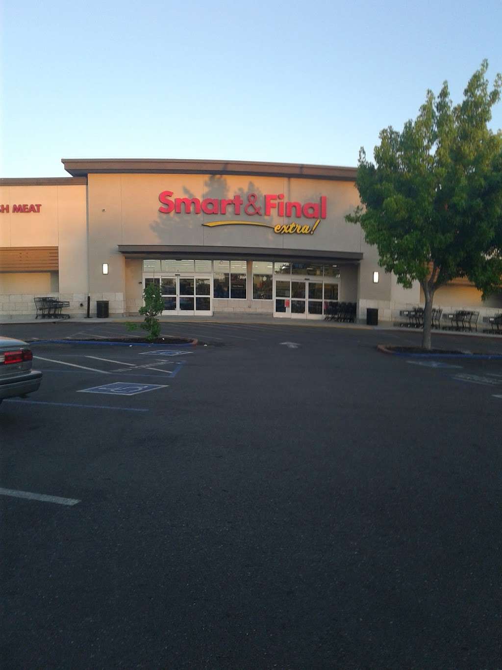 Smart & Final Extra! | 2525 N Texas St Ste C, Fairfield, CA 94533, USA | Phone: (707) 421-2414