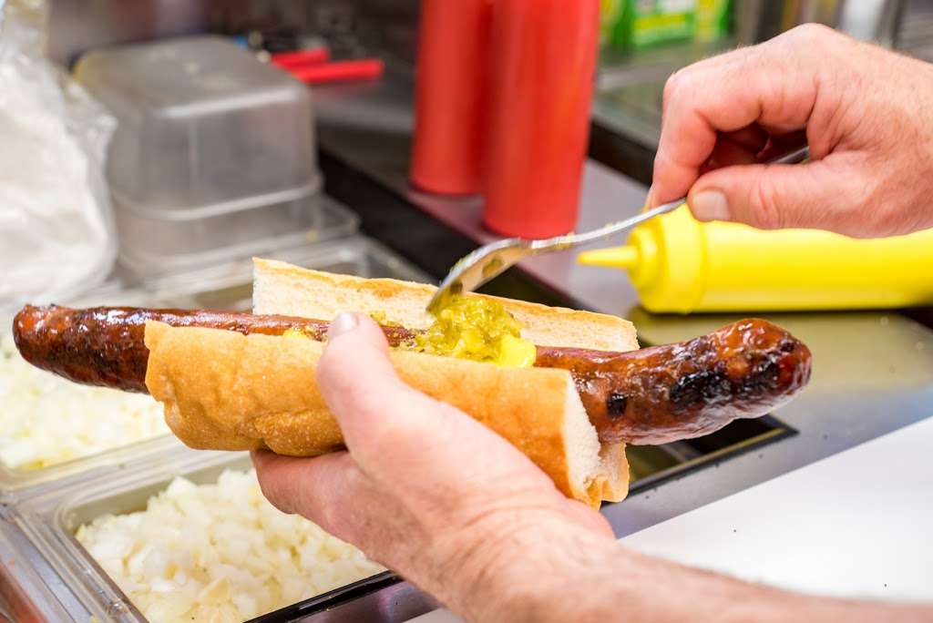 Scoobys Hot Dogs | 1020 E N Ave, West Chicago, IL 60185, USA | Phone: (630) 231-4848