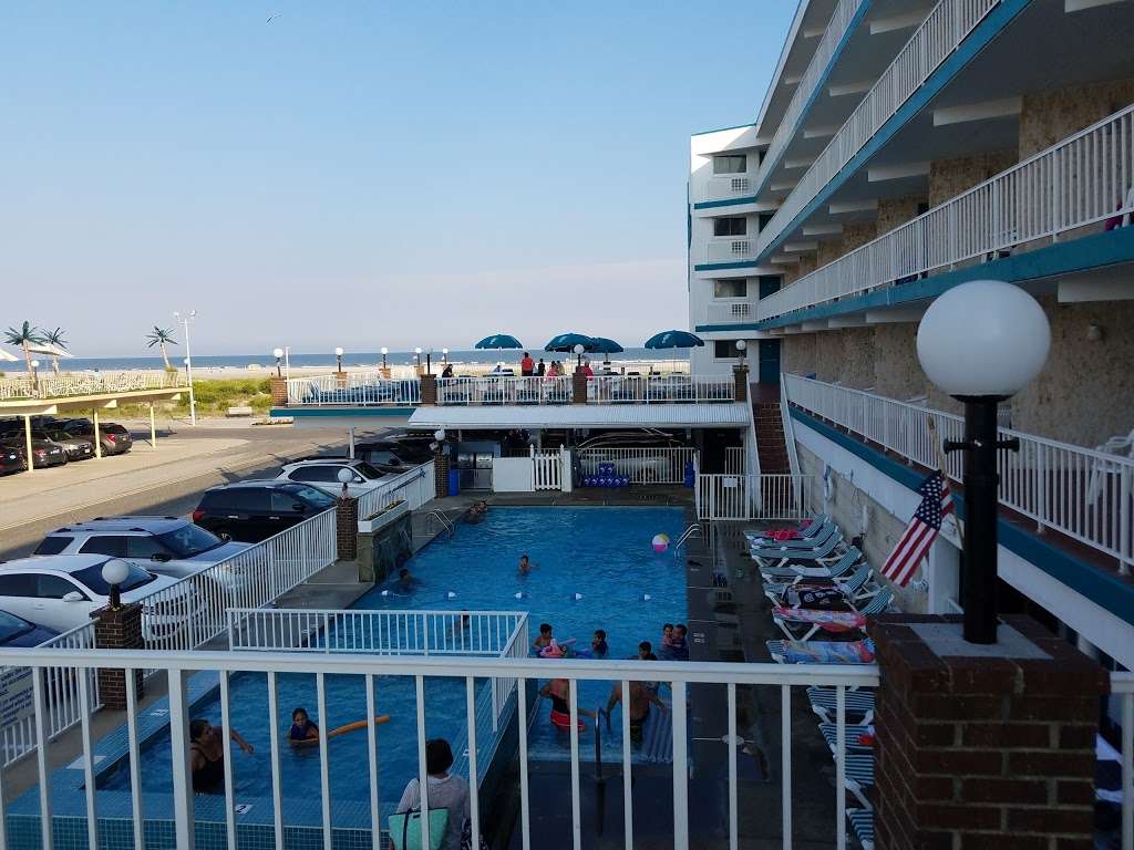 Ocean Holiday Motor Inn | 6501 Ocean Ave, Wildwood Crest, NJ 08260, USA | Phone: (609) 729-2900