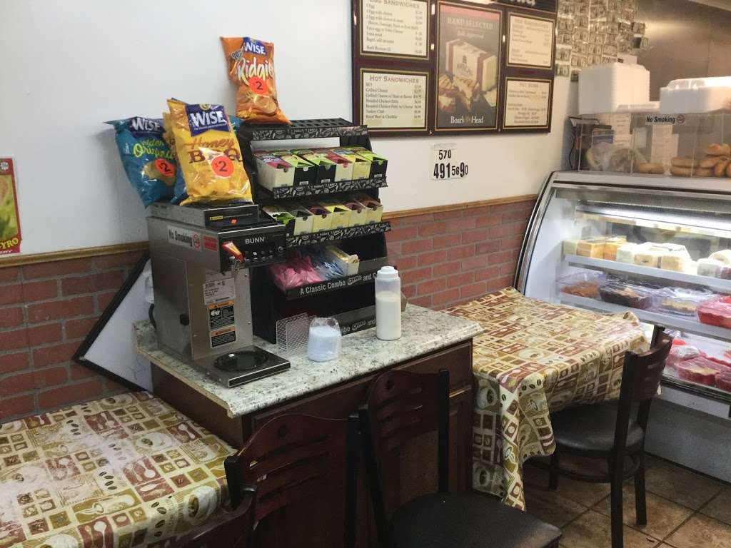 A&Z deli | 205 Pennsylvania Ave a, Matamoras, PA 18336, USA | Phone: (570) 491-5690