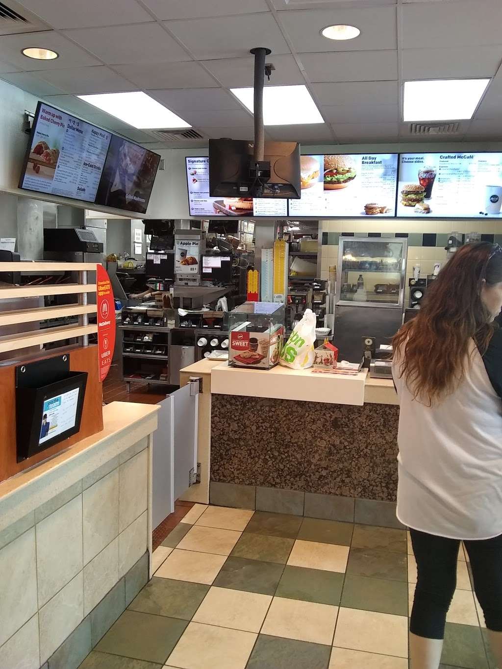 McDonalds | 530 Maxey Rd, Houston, TX 77013, USA | Phone: (713) 451-5516