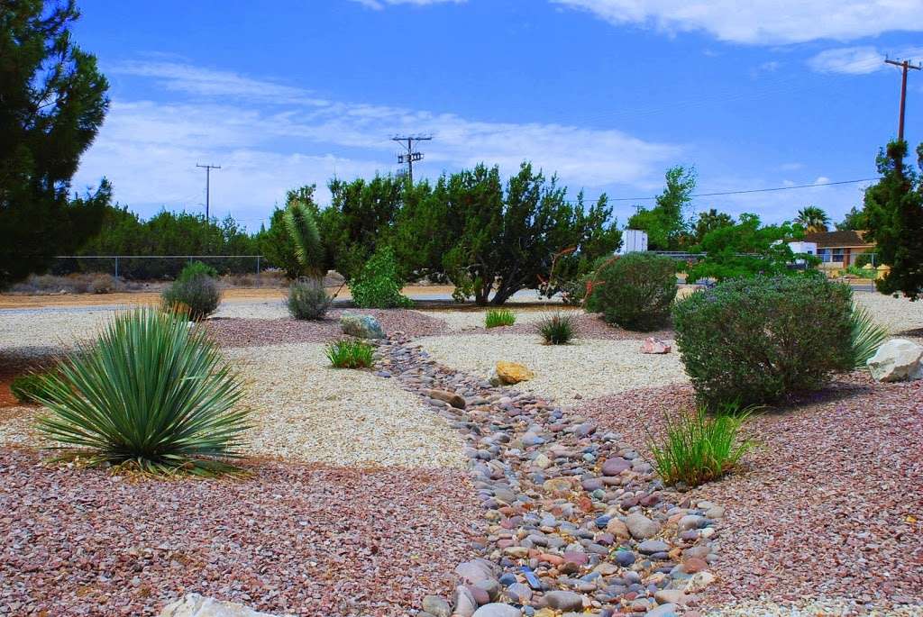 Affordable Decorative Rock | 9403 E Ave, Hesperia, CA 92345, USA | Phone: (760) 995-6645