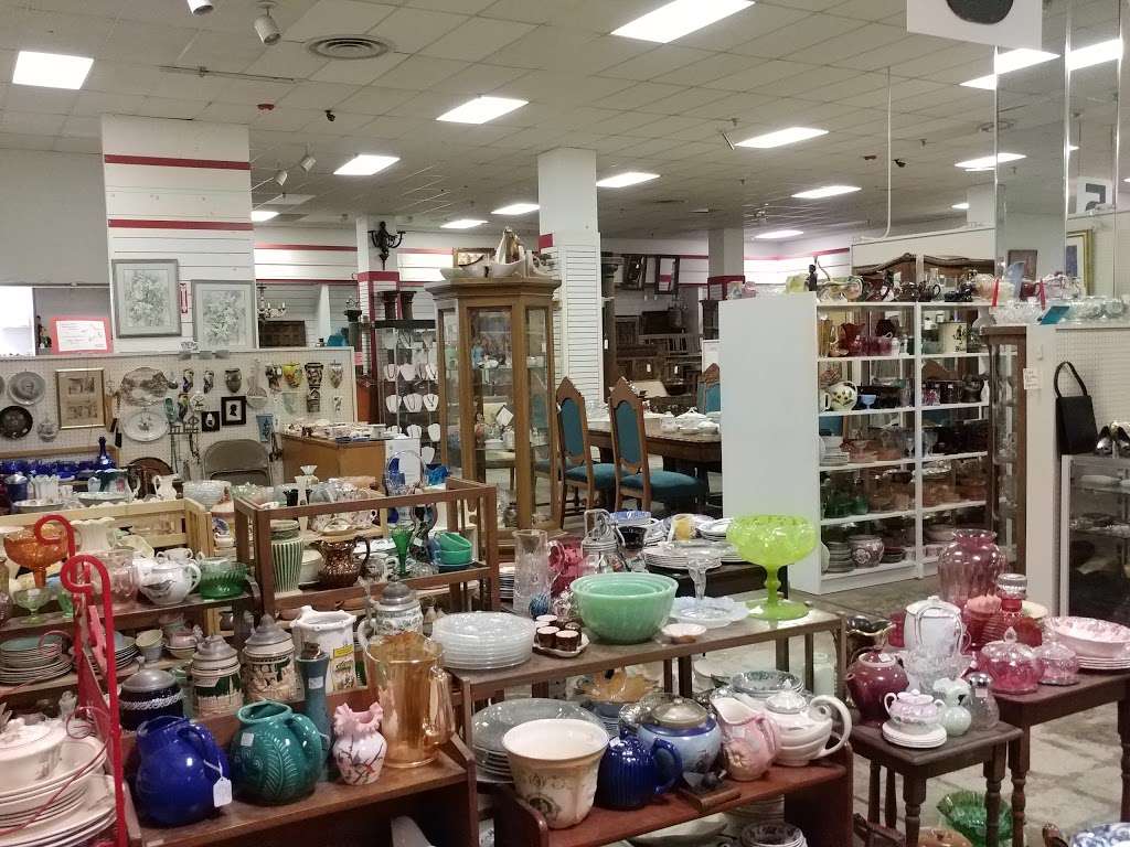 Thompsons Antique Center Of Texas | 9950 Hempstead Rd #600, Houston, TX 77092, USA | Phone: (713) 688-4211