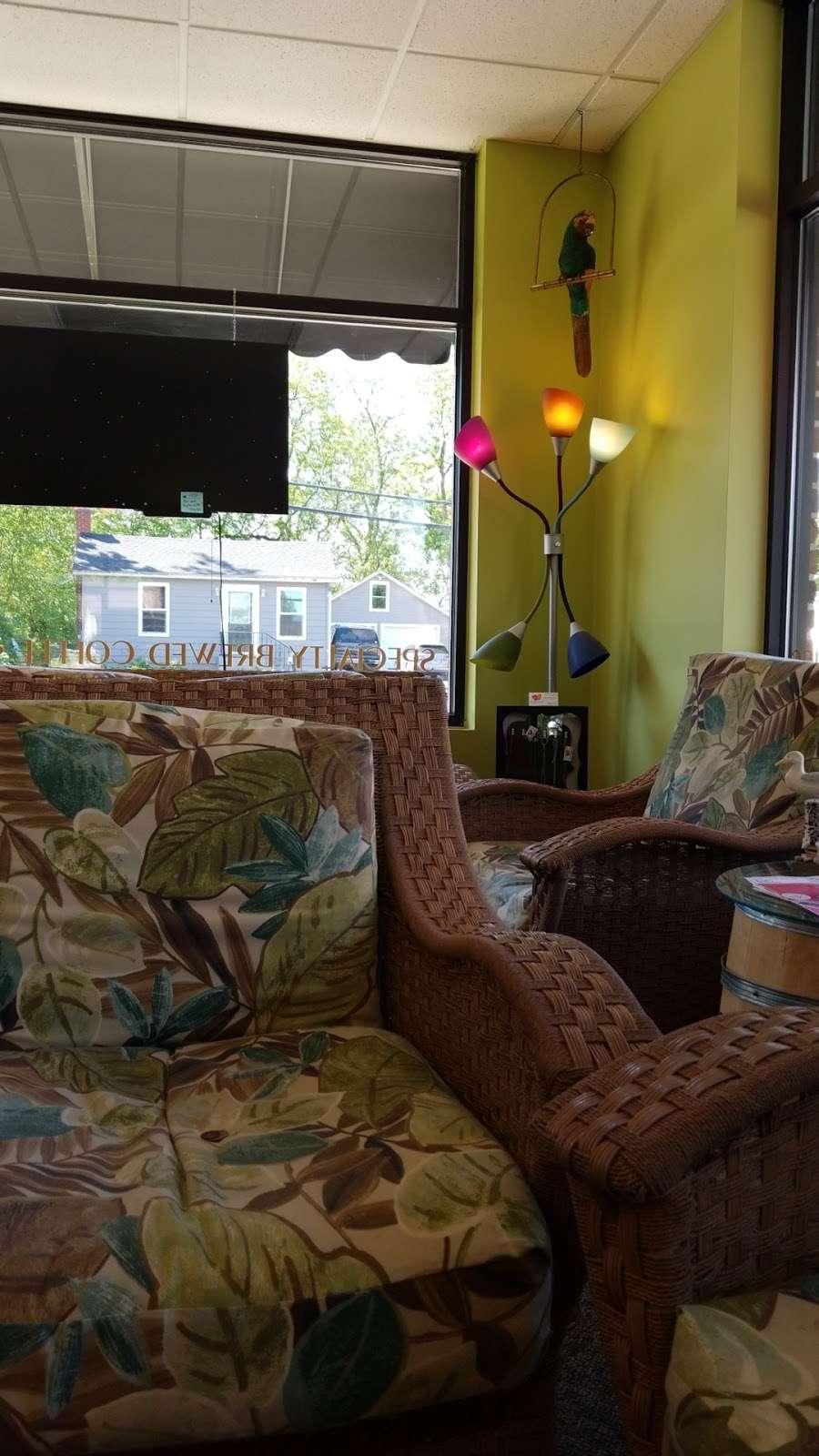 Luau Coffee | 40W450 Illinois 64, St. Charles, IL 60175, USA | Phone: (630) 514-9440