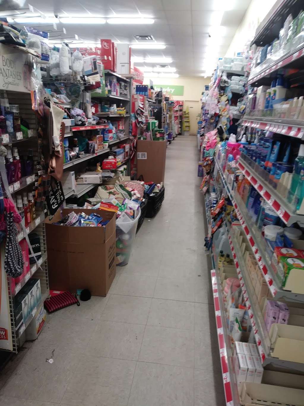 Family Dollar | 3021 W Washington St, Indianapolis, IN 46222, USA | Phone: (317) 916-5995