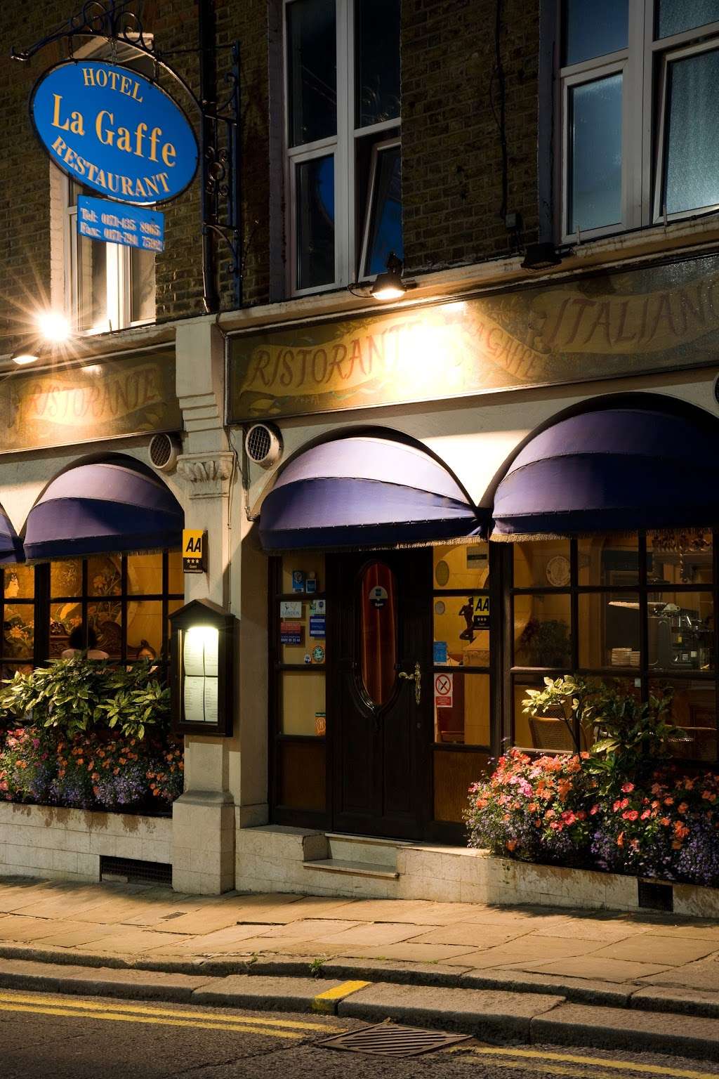La Gaffe Italian Restaurant & Hotel | 107-111 Heath St, Hampstead, London NW3 6SS, UK | Phone: 020 7435 8965