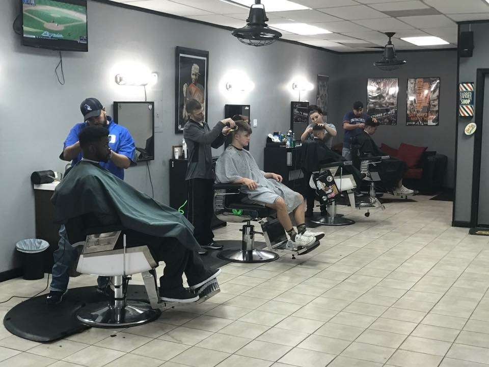 The Woodlands Barber Shop | 1440 Sawdust Rd, The Woodlands, TX 77380, USA | Phone: (281) 771-3531