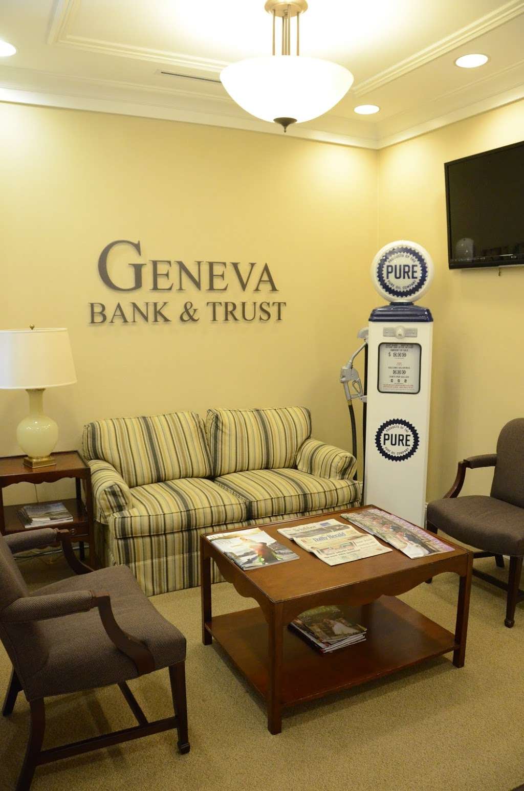 Geneva Bank & Trust | 514 W State St, Geneva, IL 60134 | Phone: (630) 845-0994