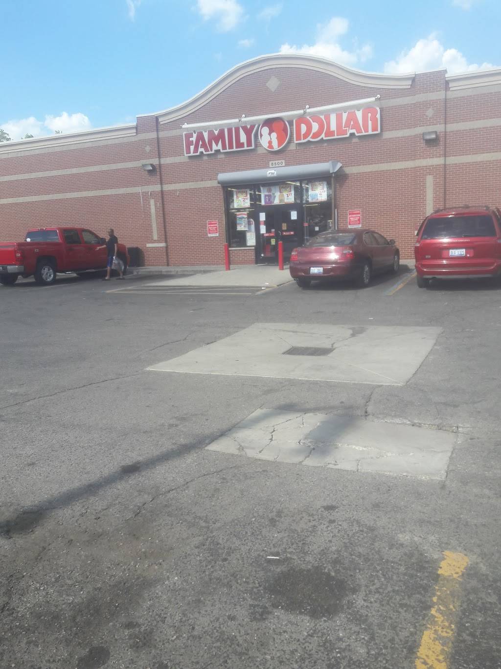 Family Dollar | 8500 Woodward Ave, Detroit, MI 48202, USA | Phone: (313) 664-0410