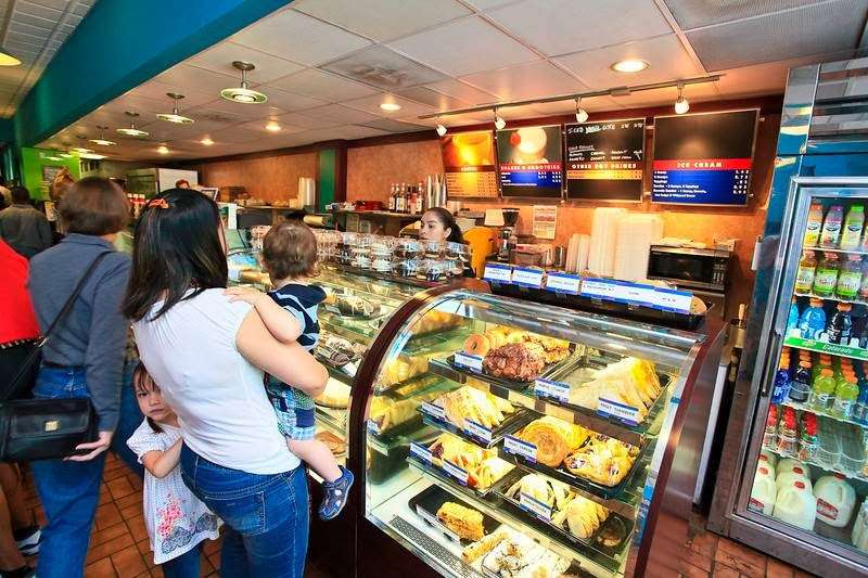 Parkway Deli & Restaurant | 8317 Grubb Rd, Silver Spring, MD 20910, USA | Phone: (301) 587-1427