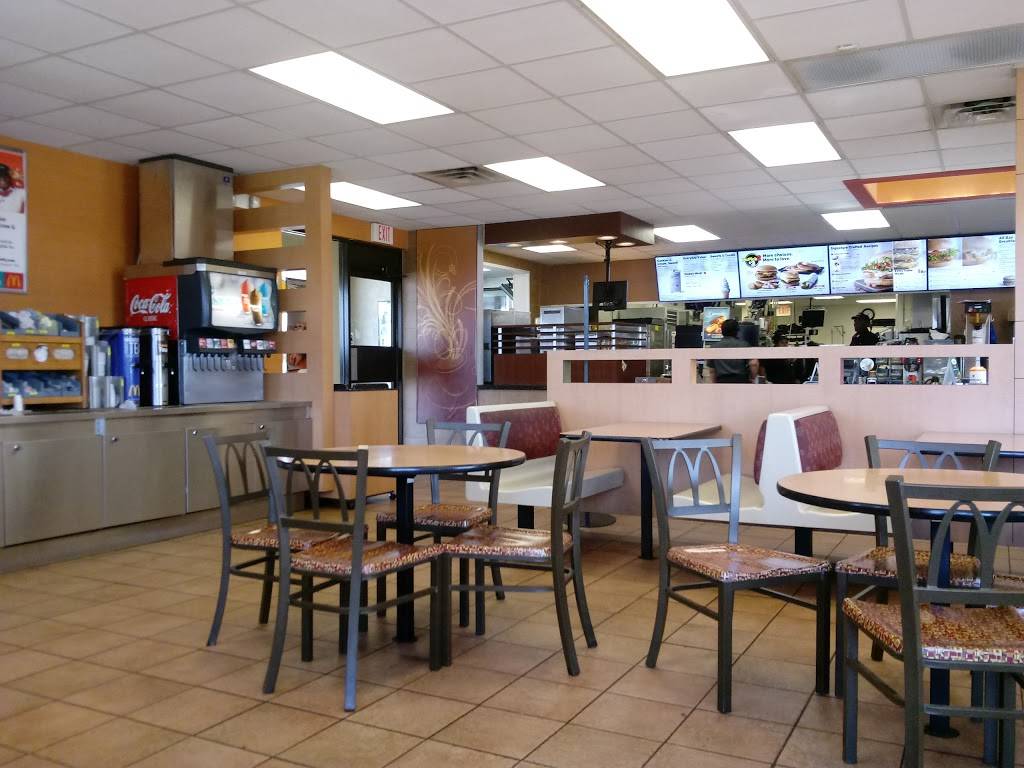 McDonalds | 456 S West St, Wichita, KS 67213, USA | Phone: (316) 945-8411