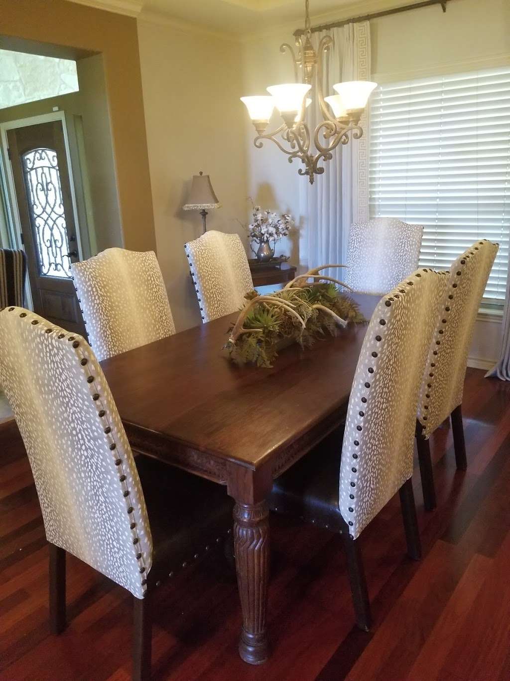 R&R Upholstery | 9311 Mimosa Bluff, San Antonio, TX 78245, USA | Phone: (210) 573-1213