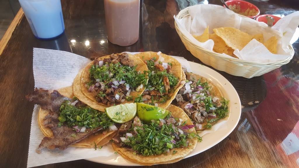 Taqueria La Sierrita | 2689 South 13th Street, Milwaukee, WI 53215, USA | Phone: (414) 509-7000