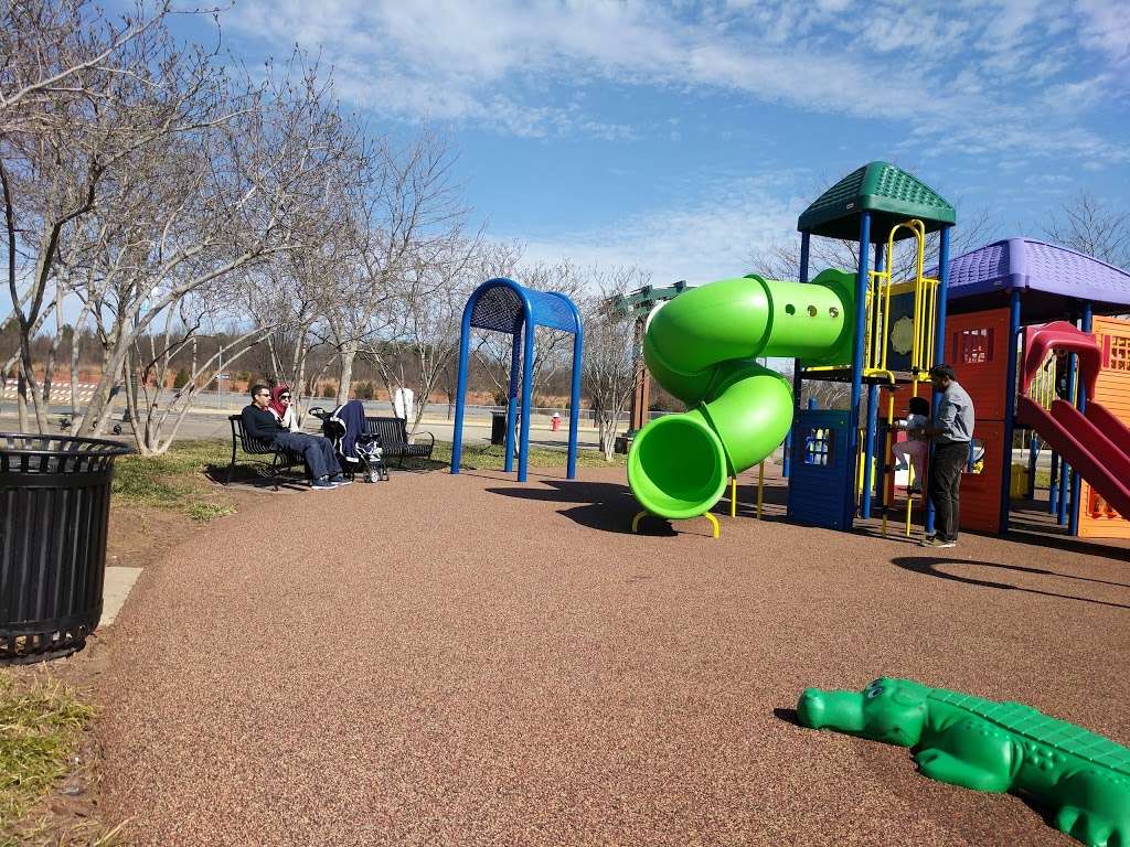 Hadleys Park Playground | Champion Dr, Sterling, VA 20166