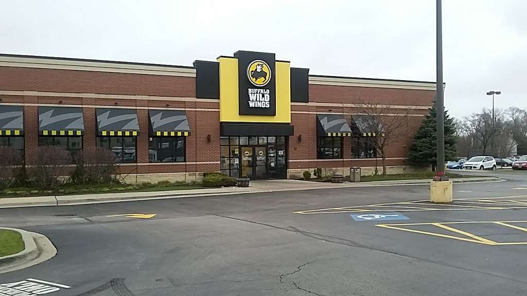 Buffalo Wild Wings | 301 E Euclid Ave, Mt Prospect, IL 60056 | Phone: (847) 255-5000