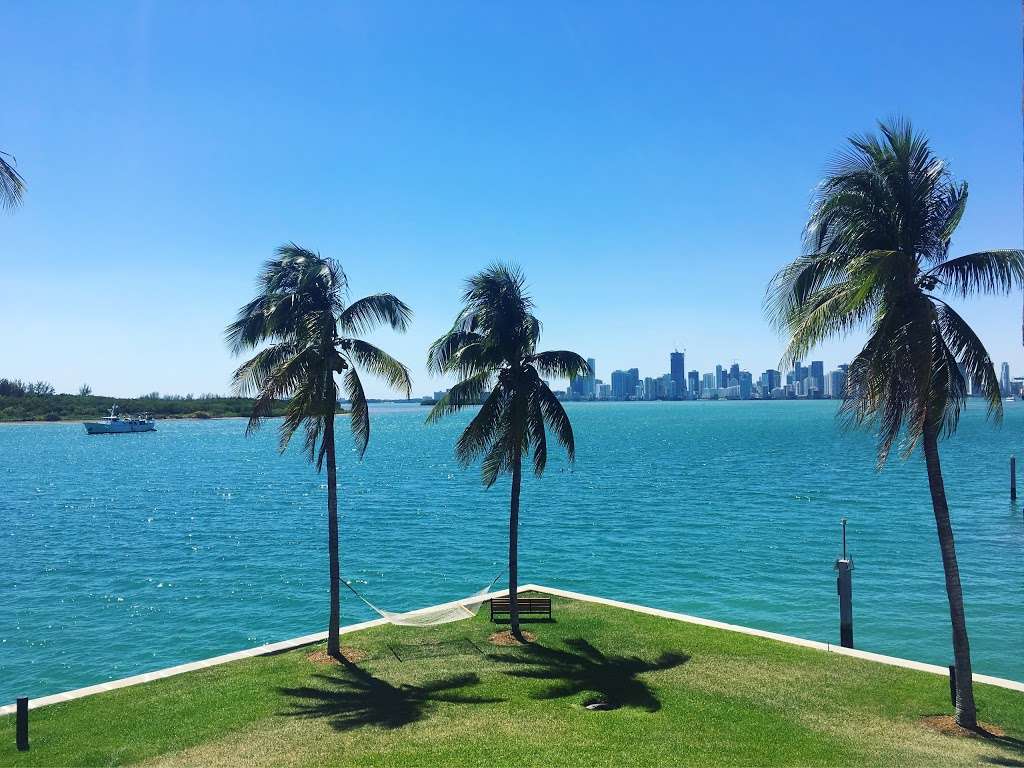 Aria Luxe Realty | Fisher Island Dr, Miami Beach, FL 33109, USA | Phone: (305) 791-0002