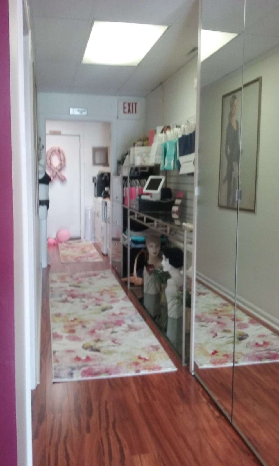 Pink Ribbon Boutique | 18 Village Square, Smyrna, DE 19977 | Phone: (302) 223-6889