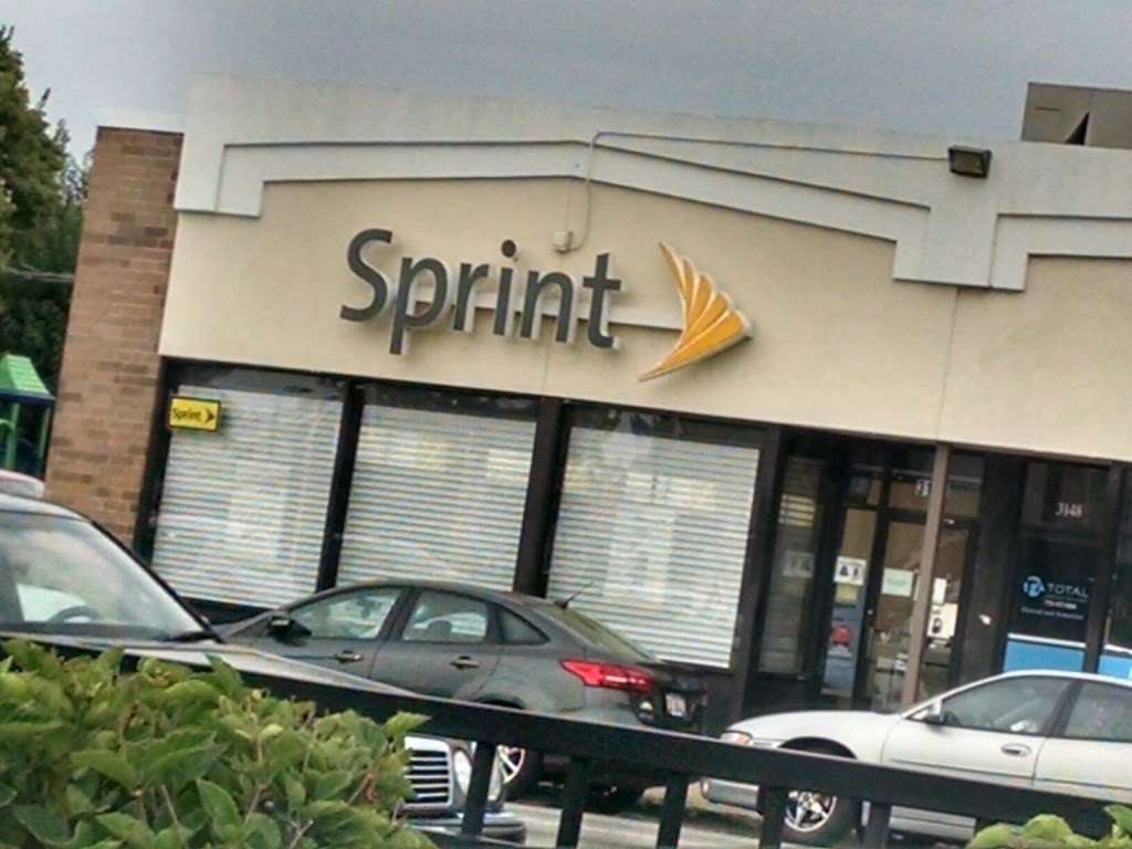 Sprint Store | 3150 S Ashland Ave, Chicago, IL 60608, USA | Phone: (773) 801-7777
