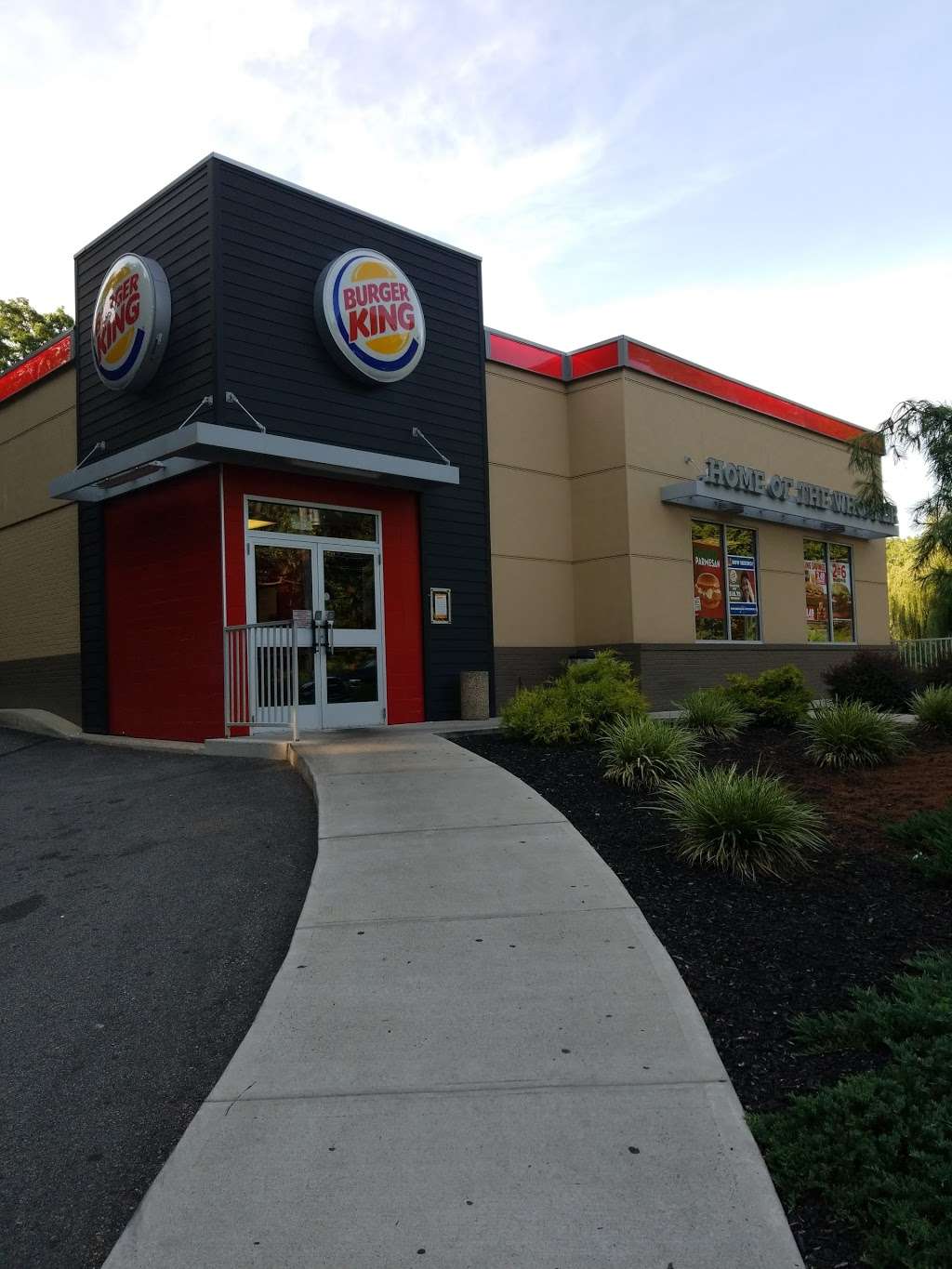 Burger King | East Main St-route 6, Peekskill, NY 10566, USA | Phone: (914) 737-6529