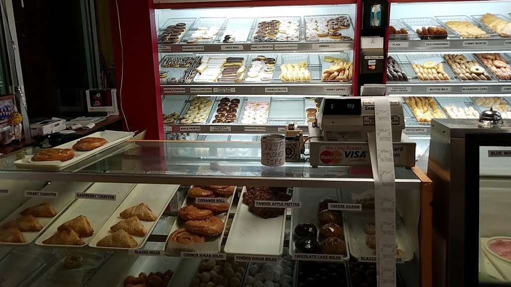 Honeydip Donuts | 5306 S 27th St, Milwaukee, WI 53221, United States | Phone: (414) 282-5050