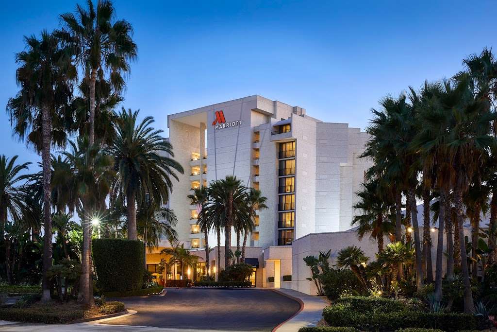 Newport Beach Marriott Hotel & Spa | 900 Newport Center Dr, Newport Beach, CA 92660, USA | Phone: (949) 640-4000