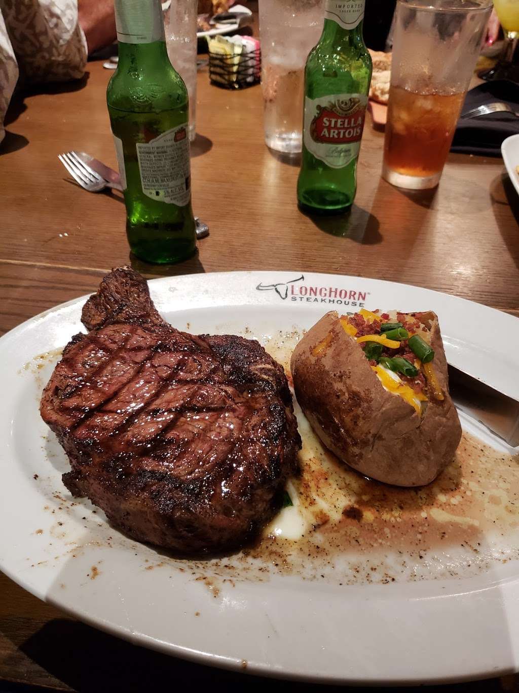 LongHorn Steakhouse | 5803 N Loop 1604 E, San Antonio, TX 78249, USA | Phone: (210) 696-4025