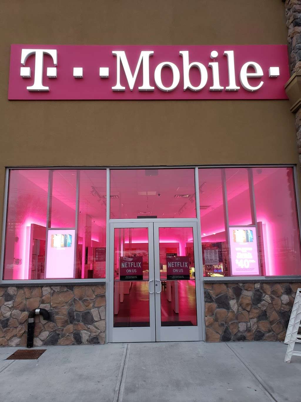 T-Mobile | 8973 Bay Pkwy Ste 2, Brooklyn, NY 11214, USA | Phone: (347) 756-6701