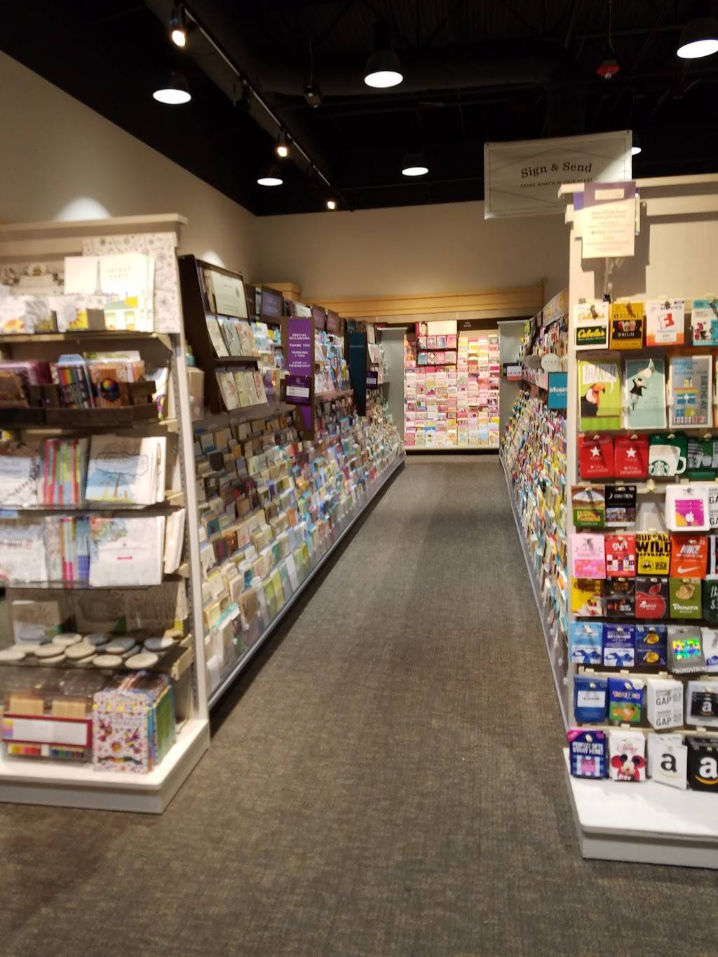 Amys Hallmark Shop | Lakes Mall, 11401 Pines Blvd Ste 680, Pembroke Pines, FL 33026, USA | Phone: (954) 432-4288