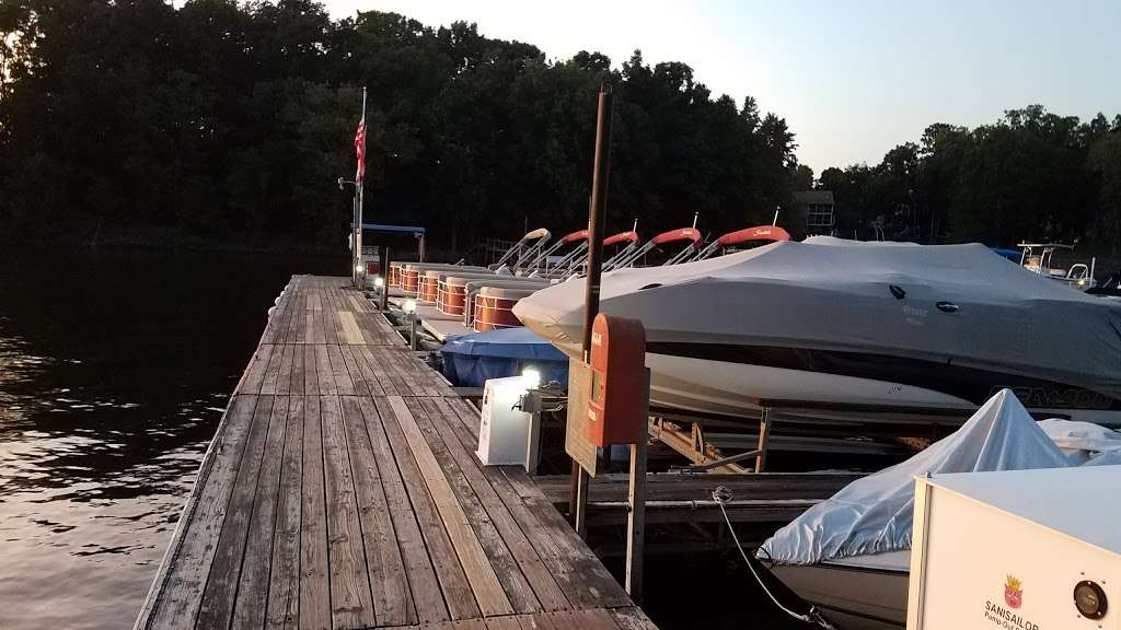 Tega Cay Marina | 28000 Marina Dr, Tega Cay, SC 29708, USA | Phone: (803) 548-3715 ext. 2