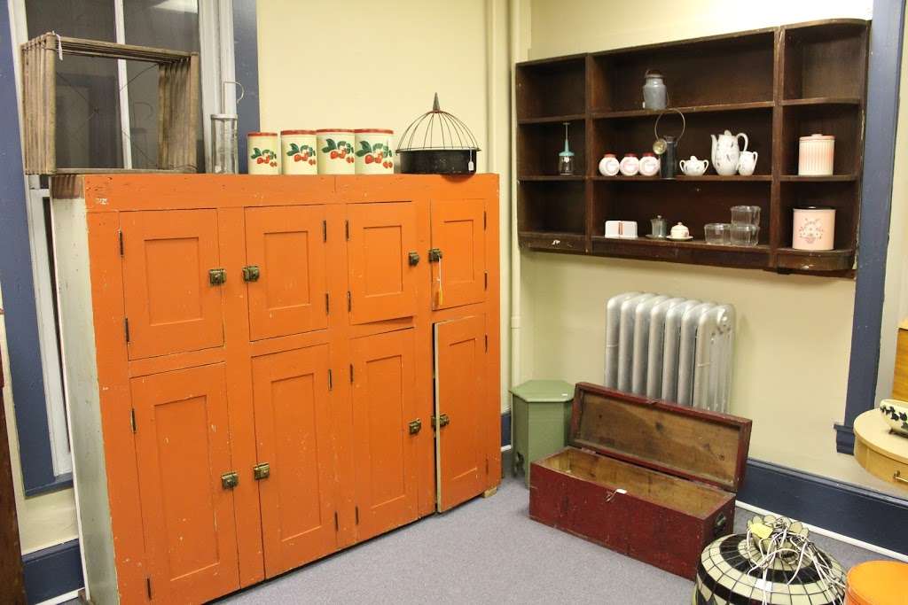 Union Post Antiques & Collectibles | 326 Hellam St, Wrightsville, PA 17368, USA | Phone: (717) 917-1583