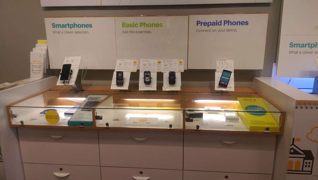 Sprint Store | 707 Neshaminy Mall #602, Bensalem, PA 19020, USA | Phone: (215) 357-3869