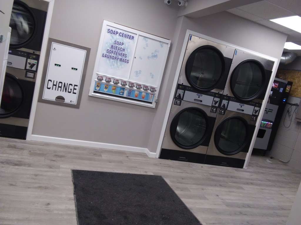 Quickclean Laundromat | 1855 Taylor Ave, Racine, WI 53403, USA | Phone: (920) 250-9965