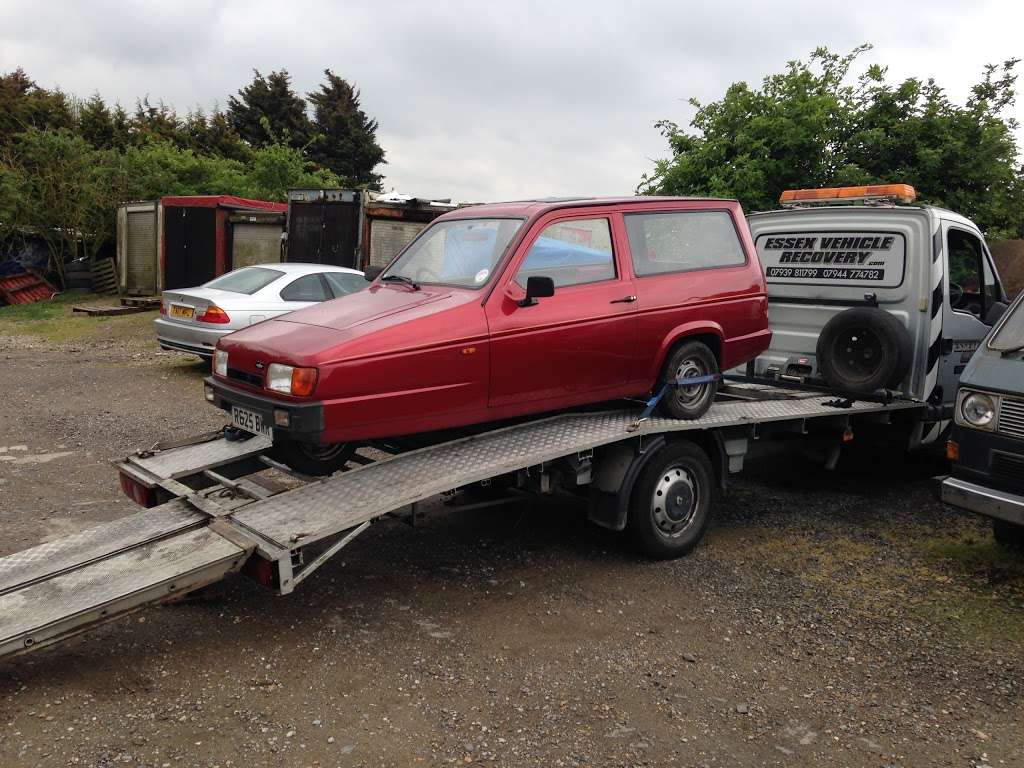 Essex Vehicle Recovery | 39 Lingfield Ave, Upminster RM14 2PF, UK | Phone: 07939 811799