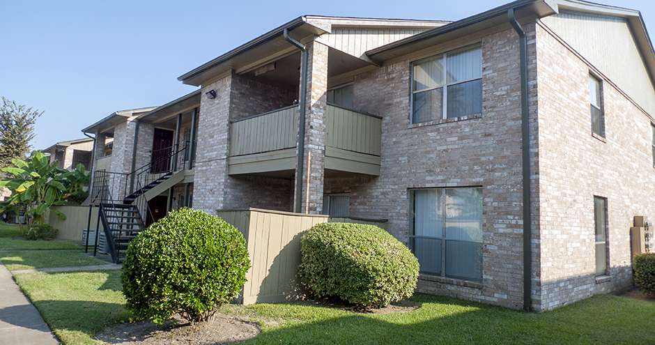 Brookhollow Apartments | 704 E Waring St, Dayton, TX 77535 | Phone: (844) 889-0789