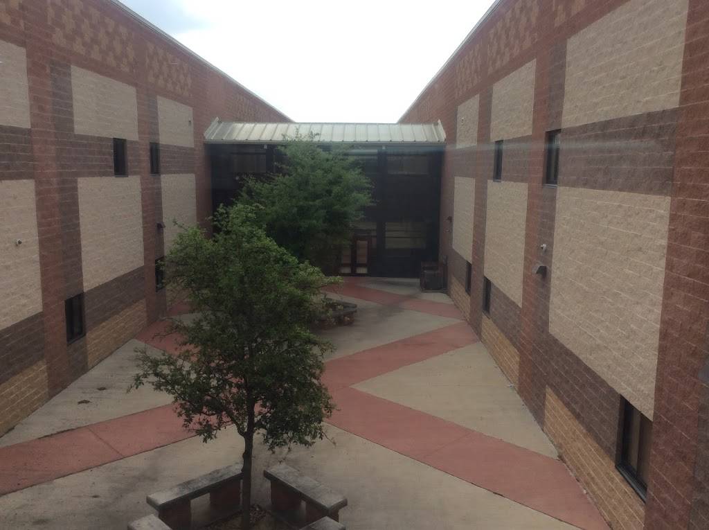 United High School Main Campus | 2811 United Ave, Laredo, TX 78045, USA | Phone: (956) 473-5600