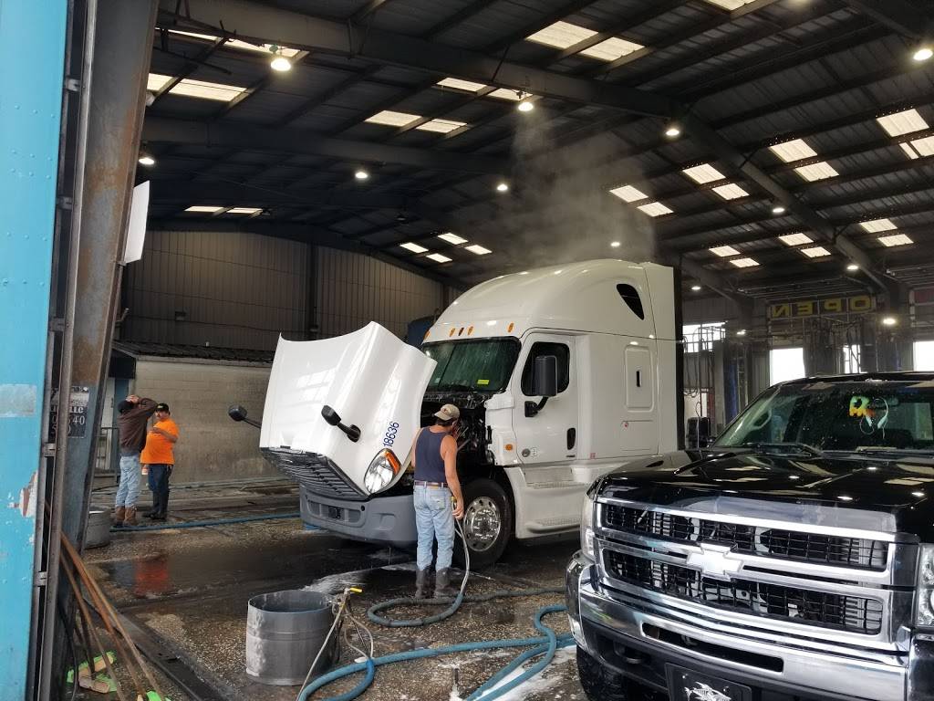 Wildwood Truck Wash | 422 FL-44, Wildwood, FL 34785, USA | Phone: (352) 748-7015