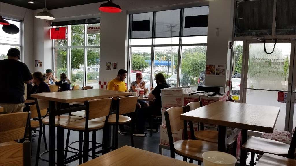 Five Guys | 720 White Horse Pike, Absecon, NJ 08201, USA | Phone: (609) 641-5518