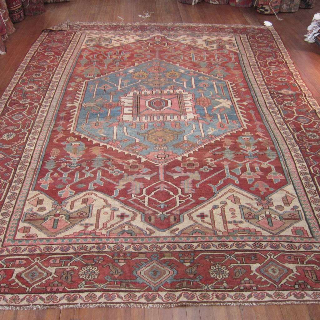 Aliloo and Son Rug Gallery | 11 S Madison St, Middleburg, VA 20117, USA | Phone: (540) 687-3048