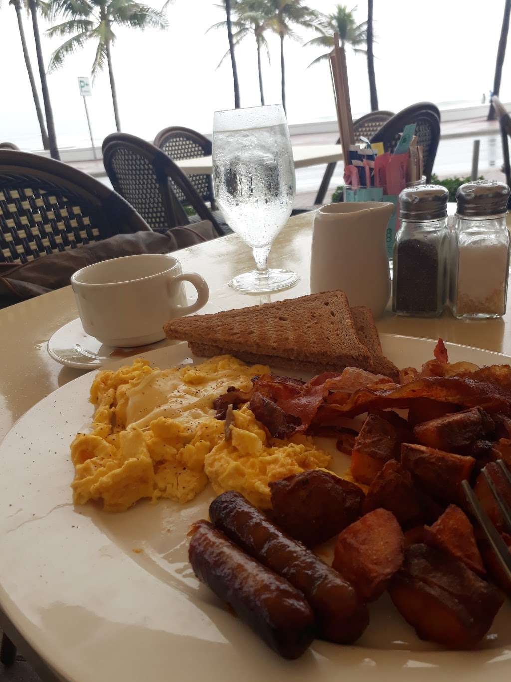 H20 Breakfast Place | 101 Florida A1A, Fort Lauderdale, FL 33316, USA