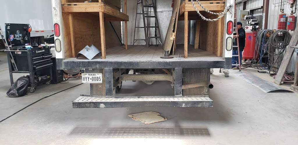 PRO TRAILER ! PAINT & BODY ! 53FT DRY VAN SALES | EAST #3, 8511 I-10, Converse, TX 78109, USA | Phone: (210) 779-7720