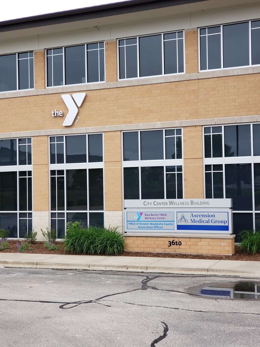 New Berlin YMCA Wellness Center | 3610 Michelle Witmer Memorial Dr, New Berlin, WI 53151, USA | Phone: (262) 330-5190