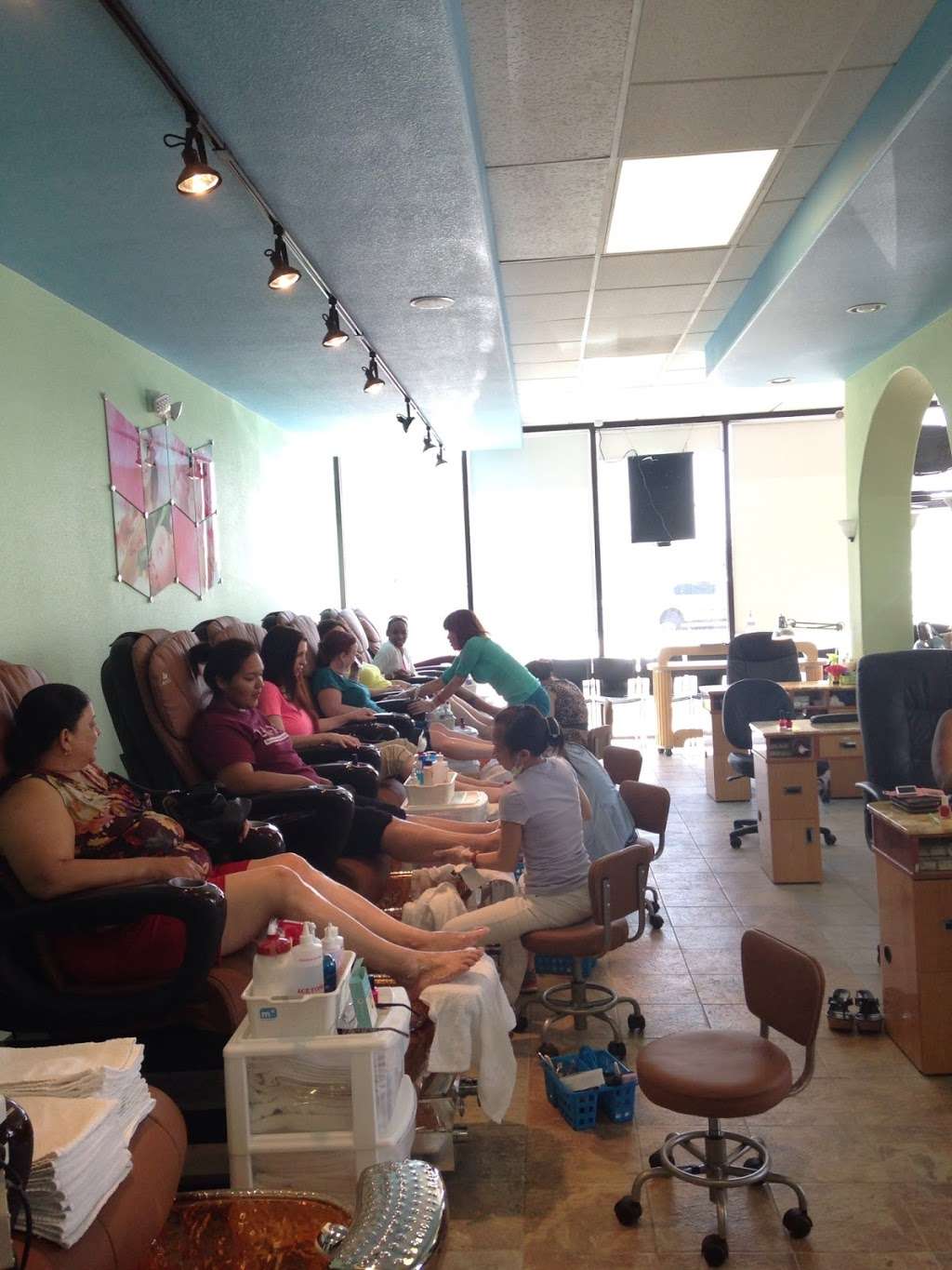 American Nails | 1074 S Ironton St, Aurora, CO 80012 | Phone: (303) 363-9220