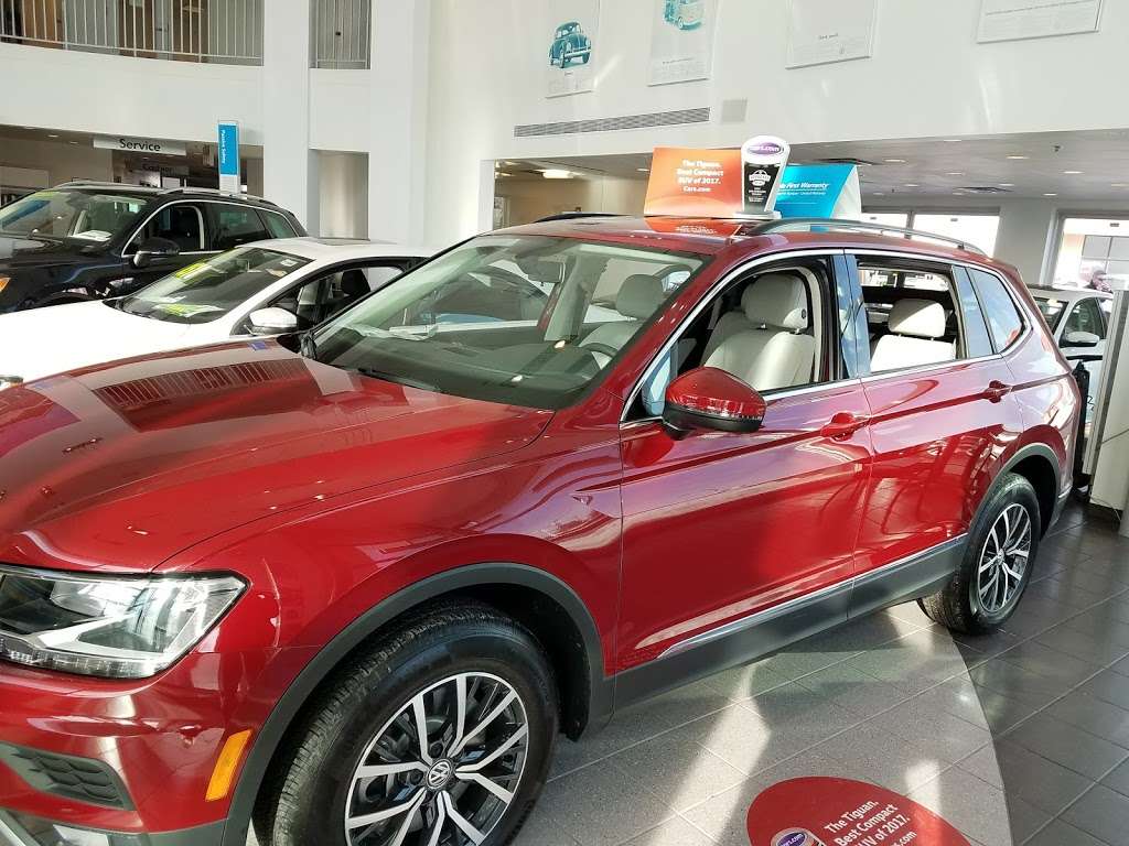 Mike Haggerty Volkswagen | 8920 S Cicero Ave, Oak Lawn, IL 60453, USA | Phone: (708) 425-8989