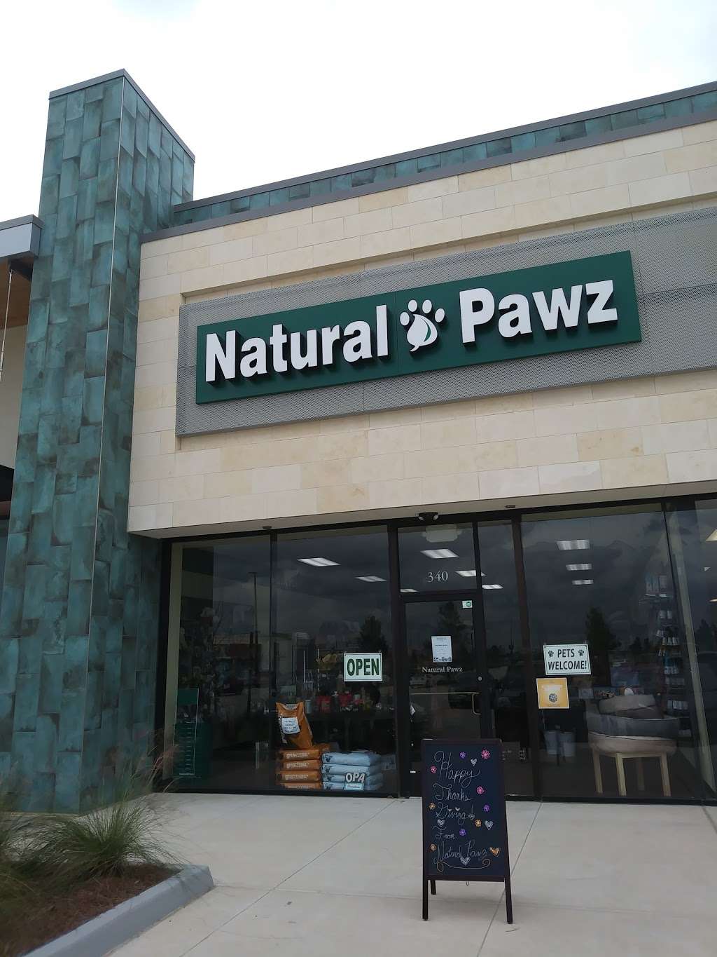 Natural Pawz - Springwoods | 2174 Spring Stuebner Rd #340, Spring, TX 77389, USA | Phone: (832) 458-0611