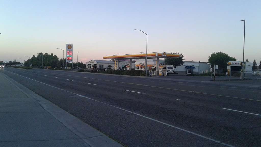 Shell | 1900 N 1st St, Dixon, CA 95620, USA | Phone: (707) 678-1670