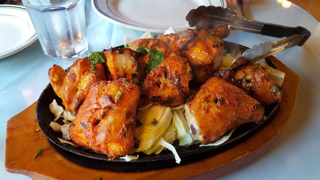 Tandoor Palace Restaurant & Bar | 126 Hill Motor Lodge Rd, Tannersville, PA 18372 | Phone: (570) 619-0068