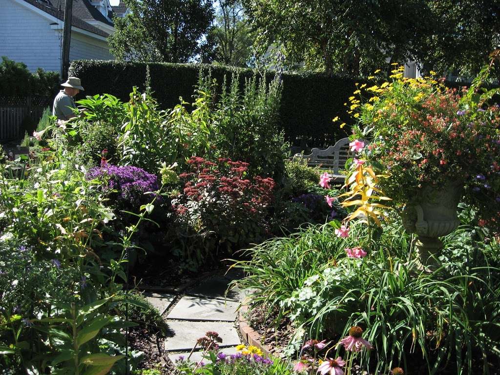 Woleks Garden Service, LLC / Woleks Garden Cottage | 3217 Atlantic Ave, Allenwood, NJ 08720, USA | Phone: (732) 223-1233