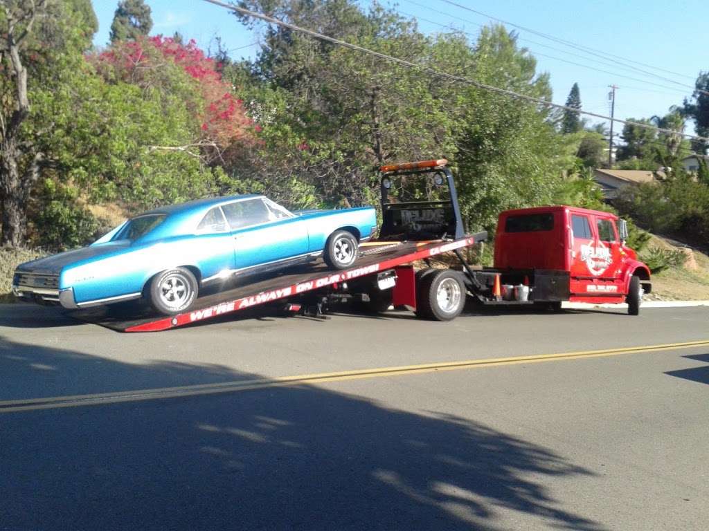 DELUXE TOWING | 12970 I-8BL #36, El Cajon, CA 92021, USA | Phone: (619) 316-2771