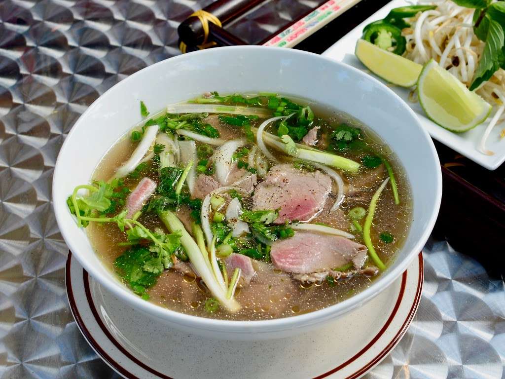 Pho Viet USA | 3713 New Hampshire Ave NW, Washington, DC 20010, USA | Phone: (202) 750-6910